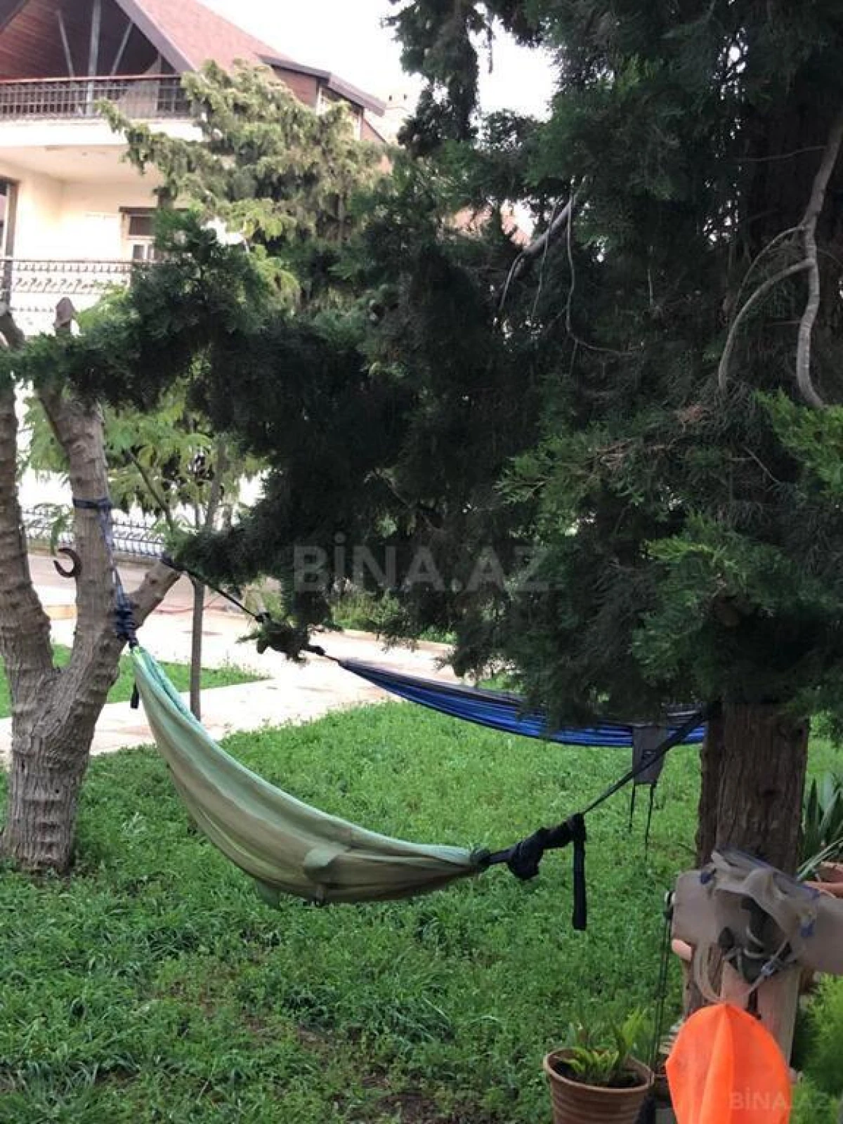 Satılır 7 otaqlı həyət evi 425 m²