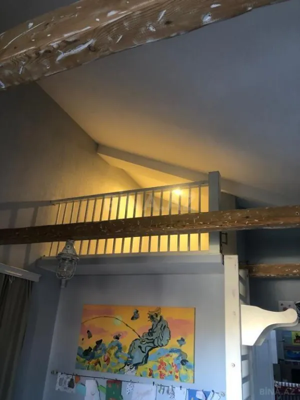 Satılır 7 otaqlı həyət evi 425 m²