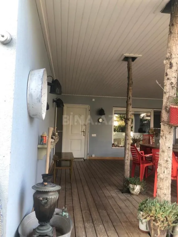 Satılır 7 otaqlı həyət evi 425 m²