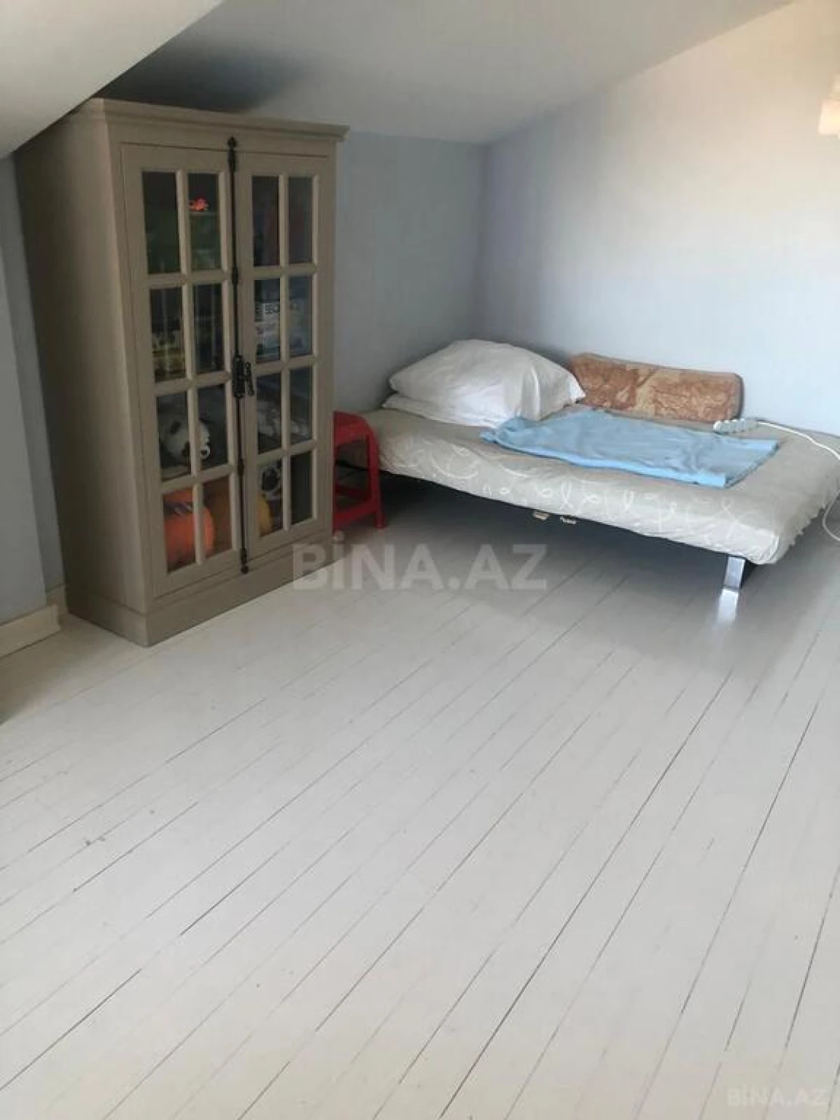 Satılır 7 otaqlı həyət evi 425 m²