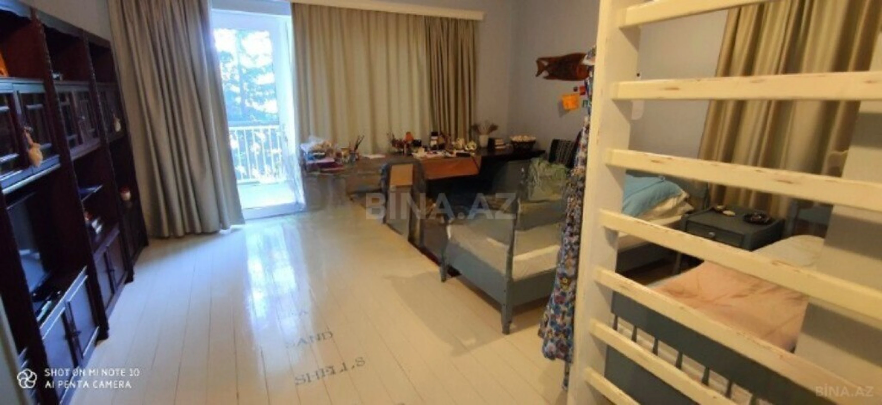 Satılır 7 otaqlı həyət evi 425 m²