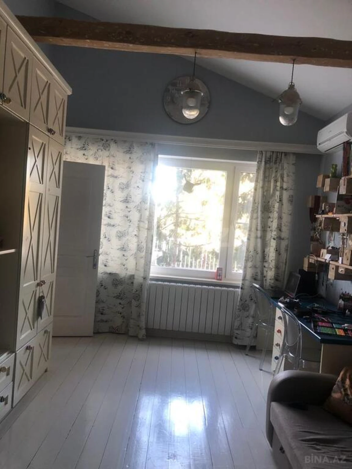 Satılır 7 otaqlı həyət evi 425 m²
