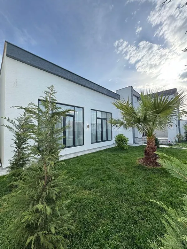 Satılır 4 otaqlı həyət evi 200 m²