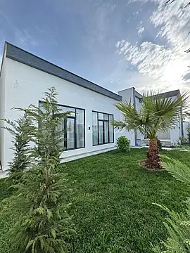 Satılır 4 otaqlı həyət evi 200 m²