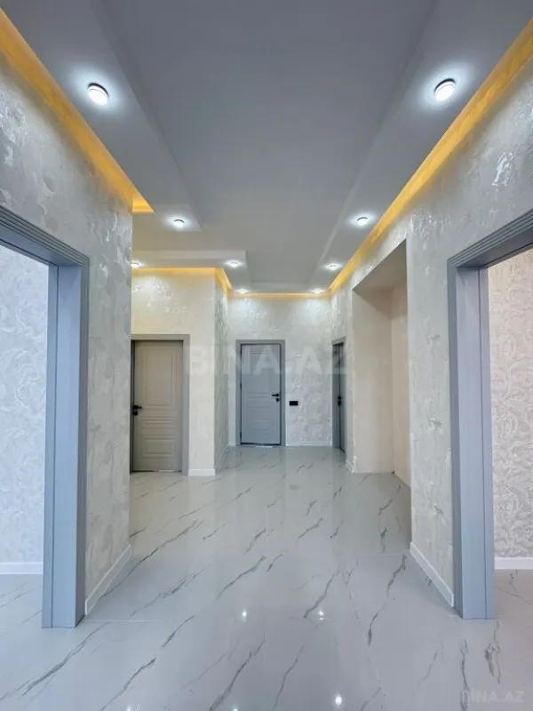 Satılır 4 otaqlı həyət evi 200 m²