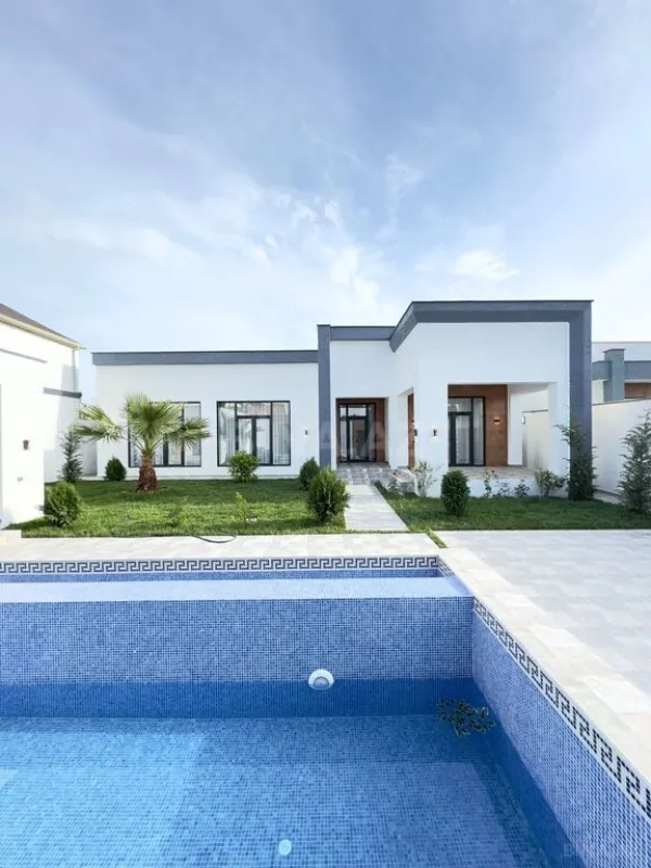 Satılır 4 otaqlı həyət evi 200 m²