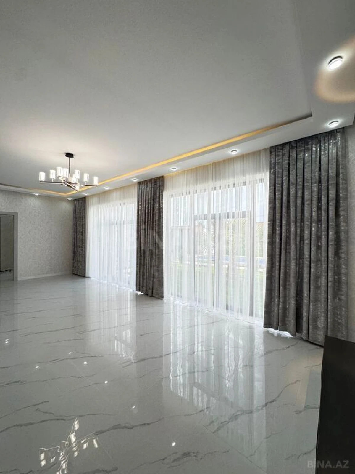 Satılır 4 otaqlı həyət evi 200 m²