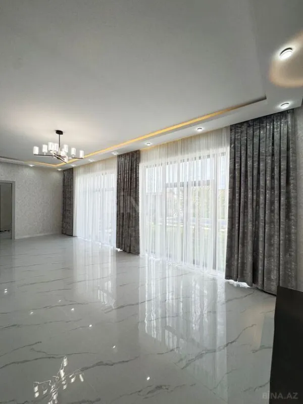 Satılır 4 otaqlı həyət evi 200 m²