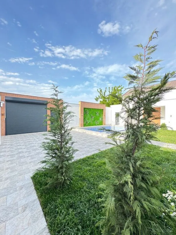 Satılır 4 otaqlı həyət evi 200 m²