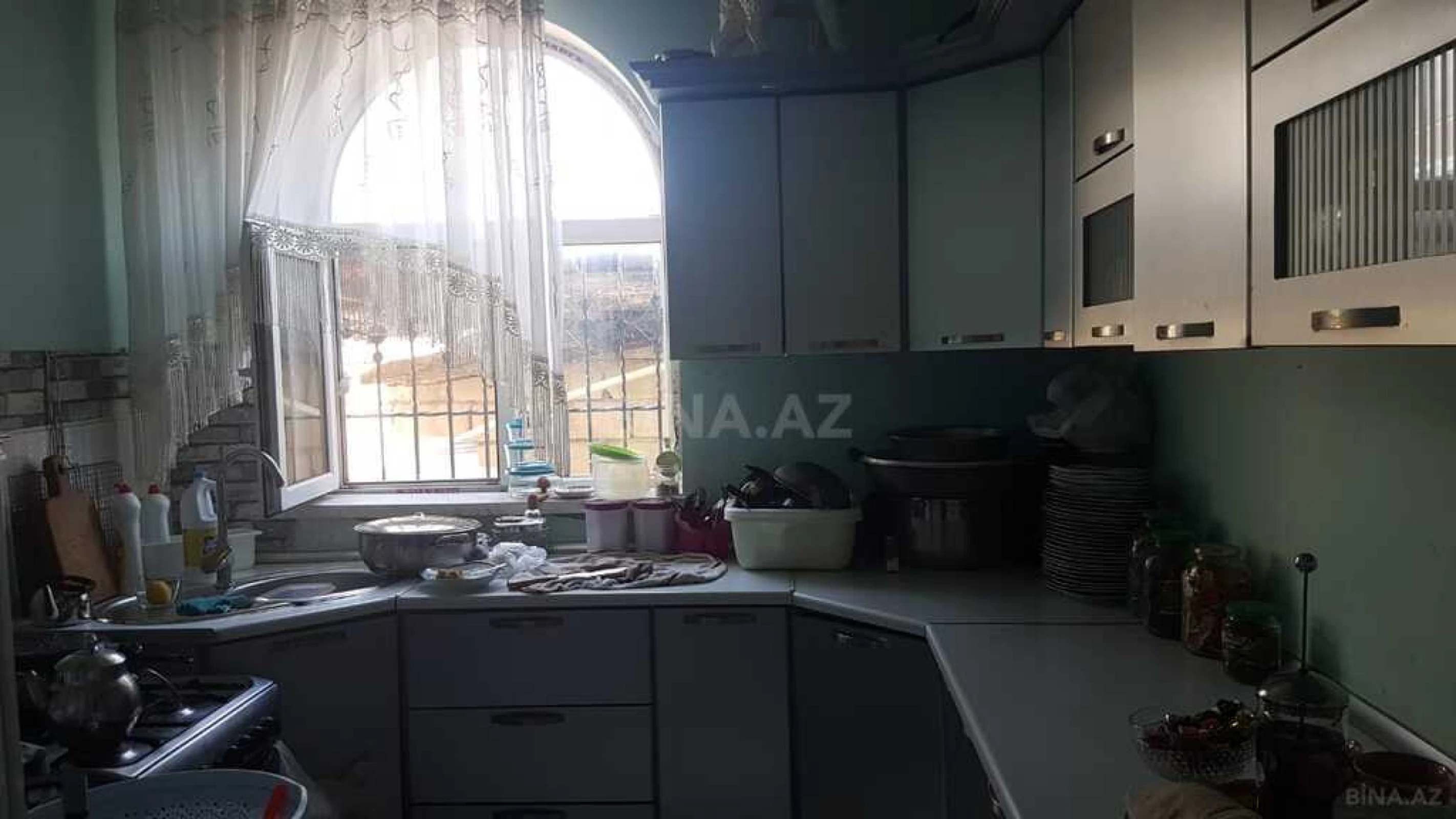 Satılır 4 otaqlı həyət evi 200 m²