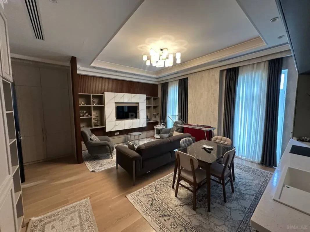 Kirayə verilir 2 otaqlı mənzil 65 m²