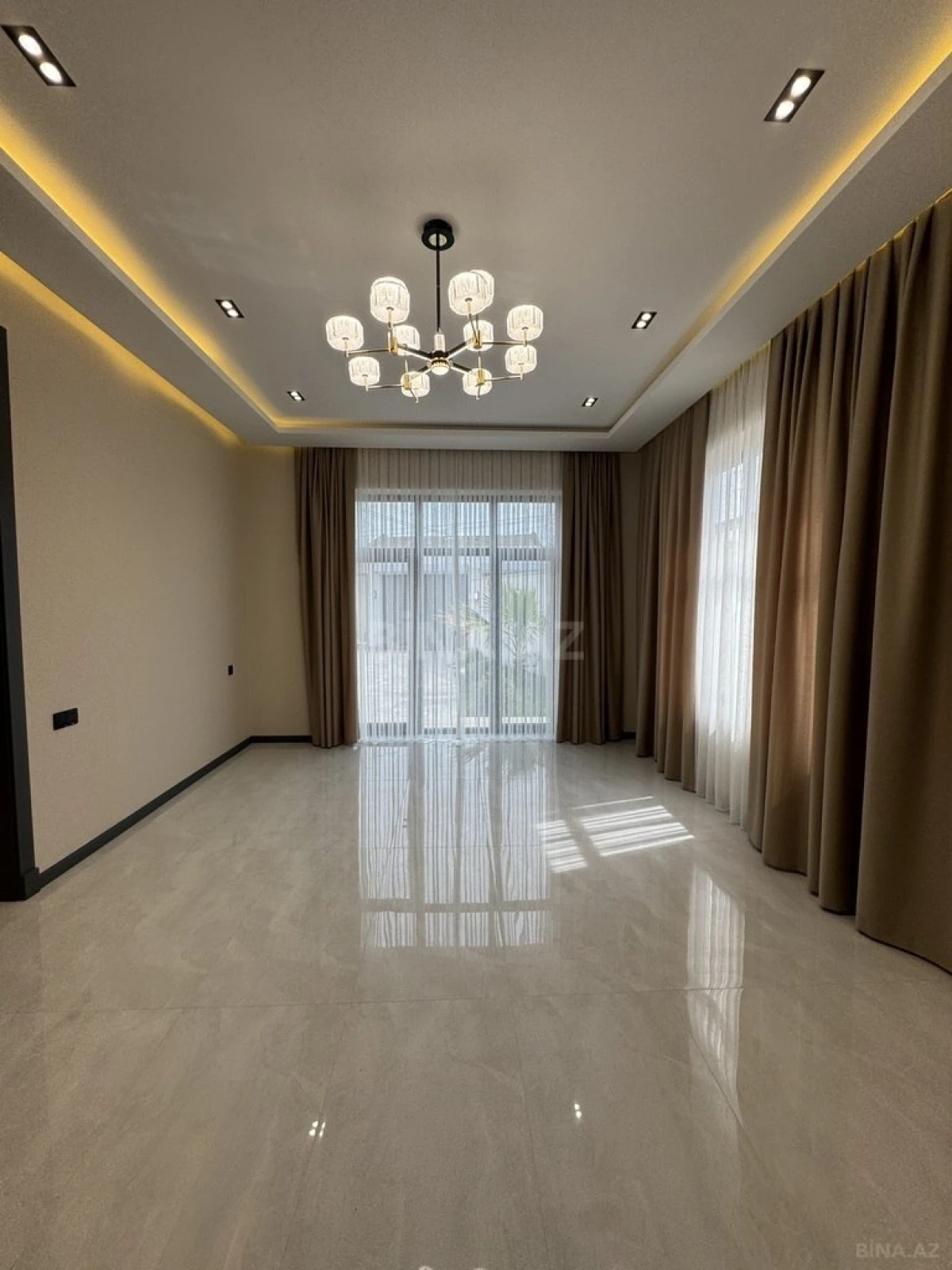 Satılır 4 otaqlı həyət evi 160 m²