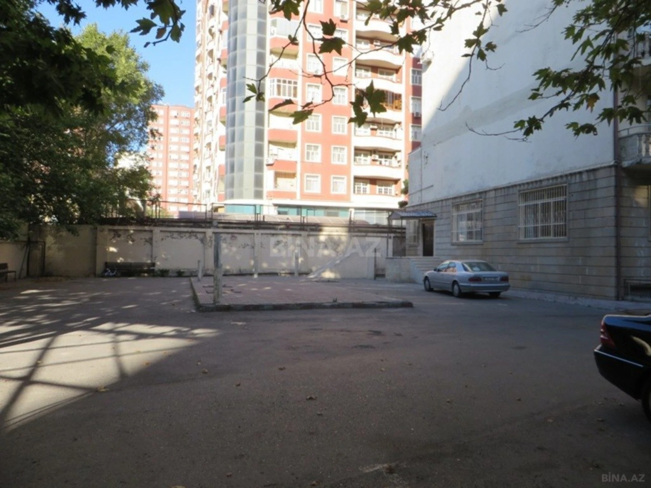 Kirayə verilir 5 otaqlı ofis 160 m²