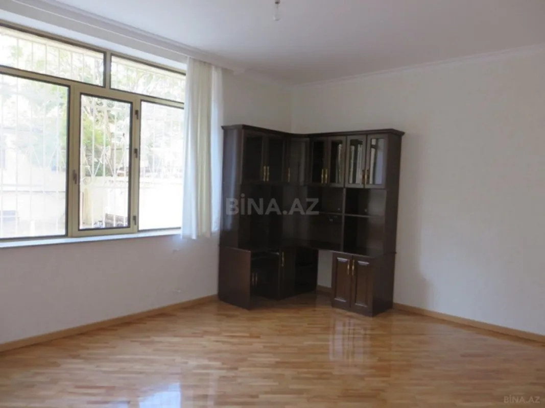 Kirayə verilir 5 otaqlı ofis 160 m²