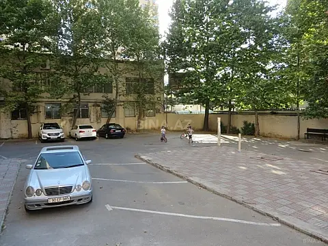 Kirayə verilir 5 otaqlı ofis 160 m²