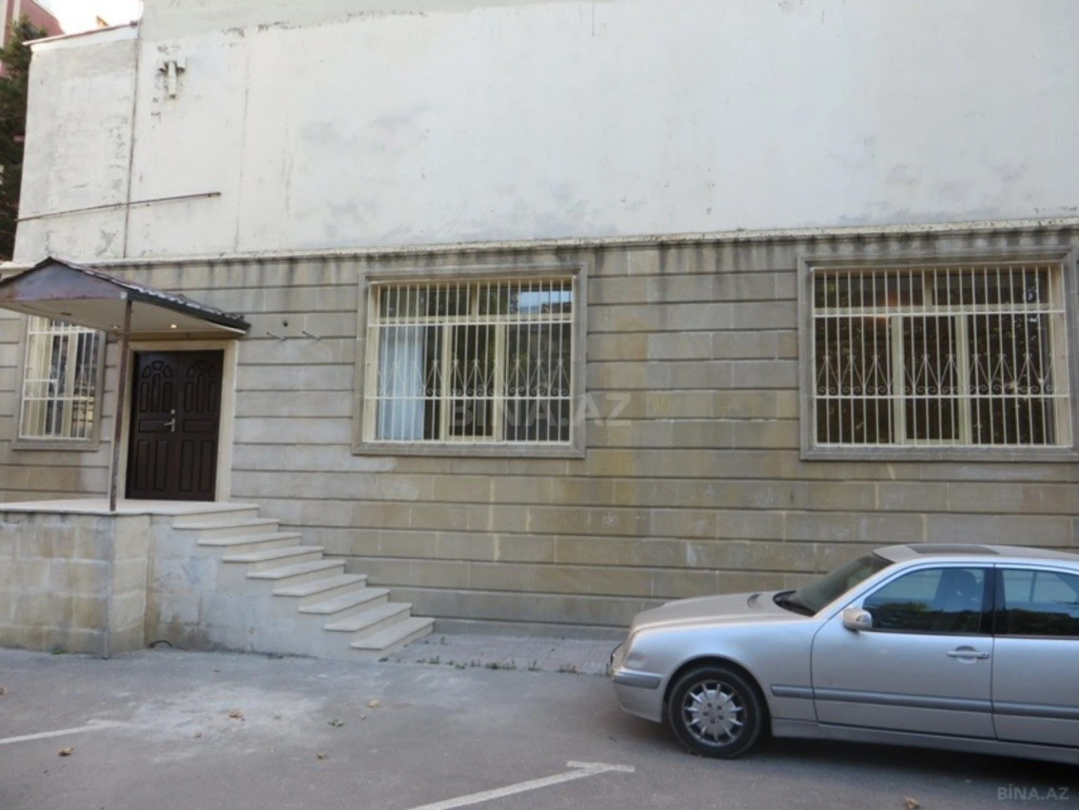 Kirayə verilir 5 otaqlı ofis 160 m²