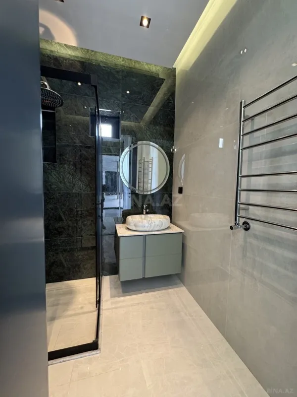 Satılır 5 otaqlı həyət evi 230 m²