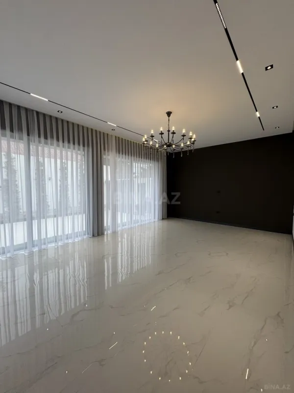 Satılır 5 otaqlı həyət evi 230 m²