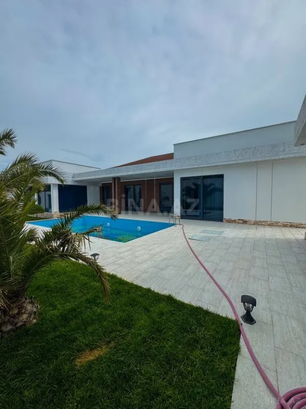 Satılır 5 otaqlı həyət evi 230 m²