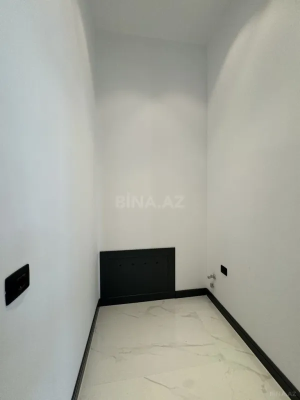 Satılır 5 otaqlı həyət evi 230 m²