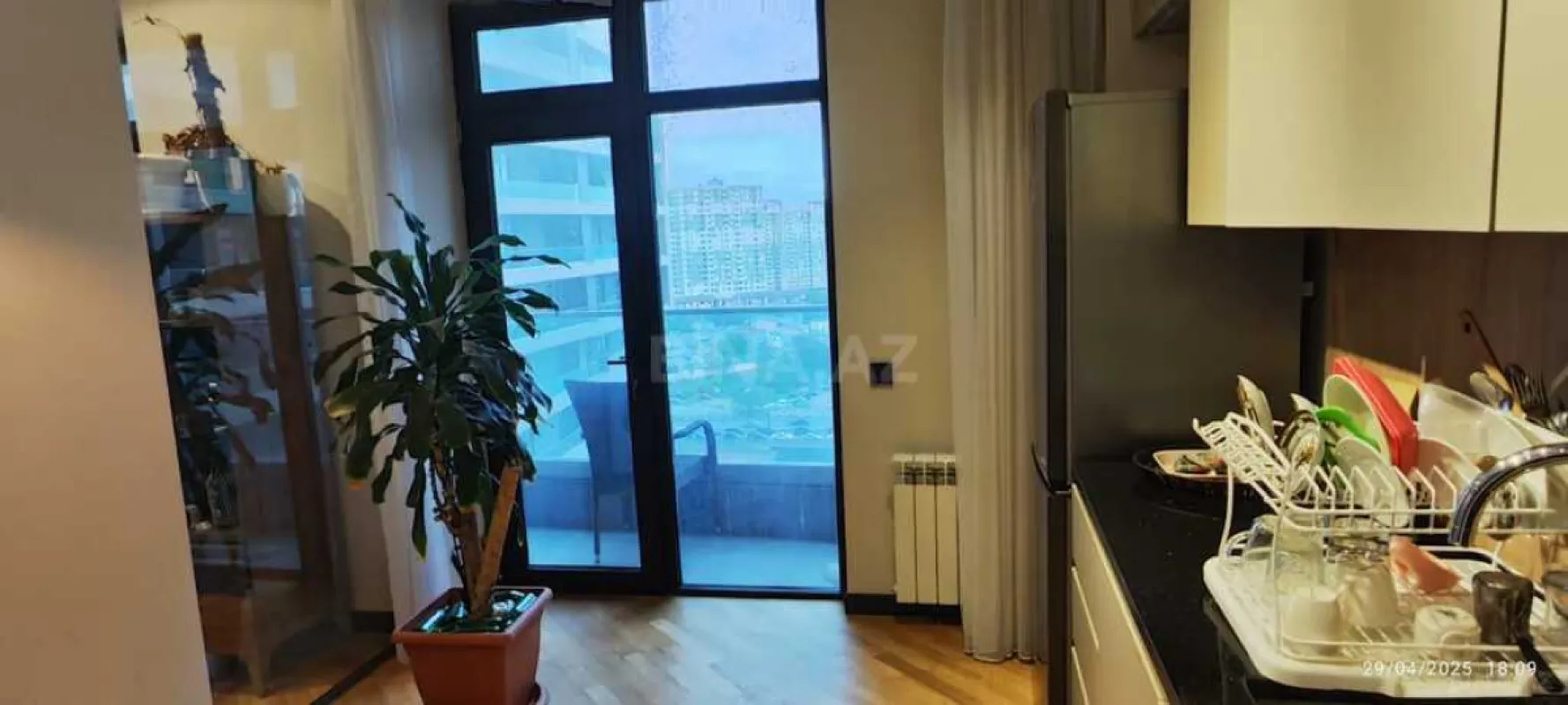 Kirayə verilir 3 otaqlı mənzil 110 m²