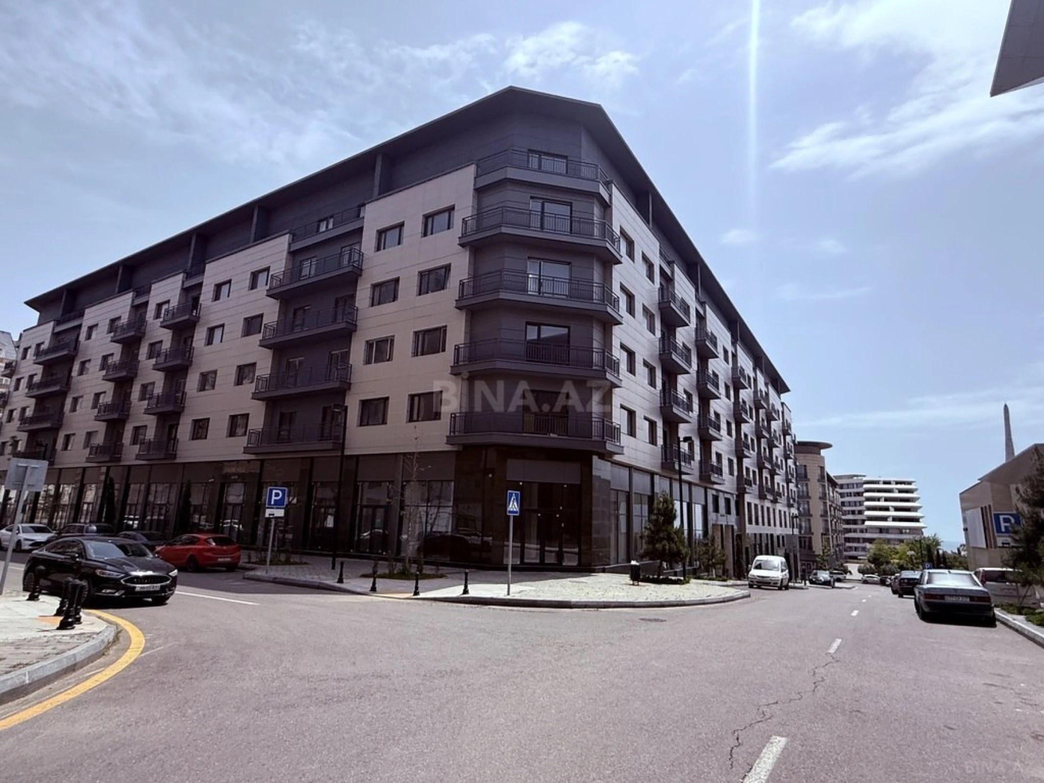 Satılır 3 otaqlı mənzil 128 m²