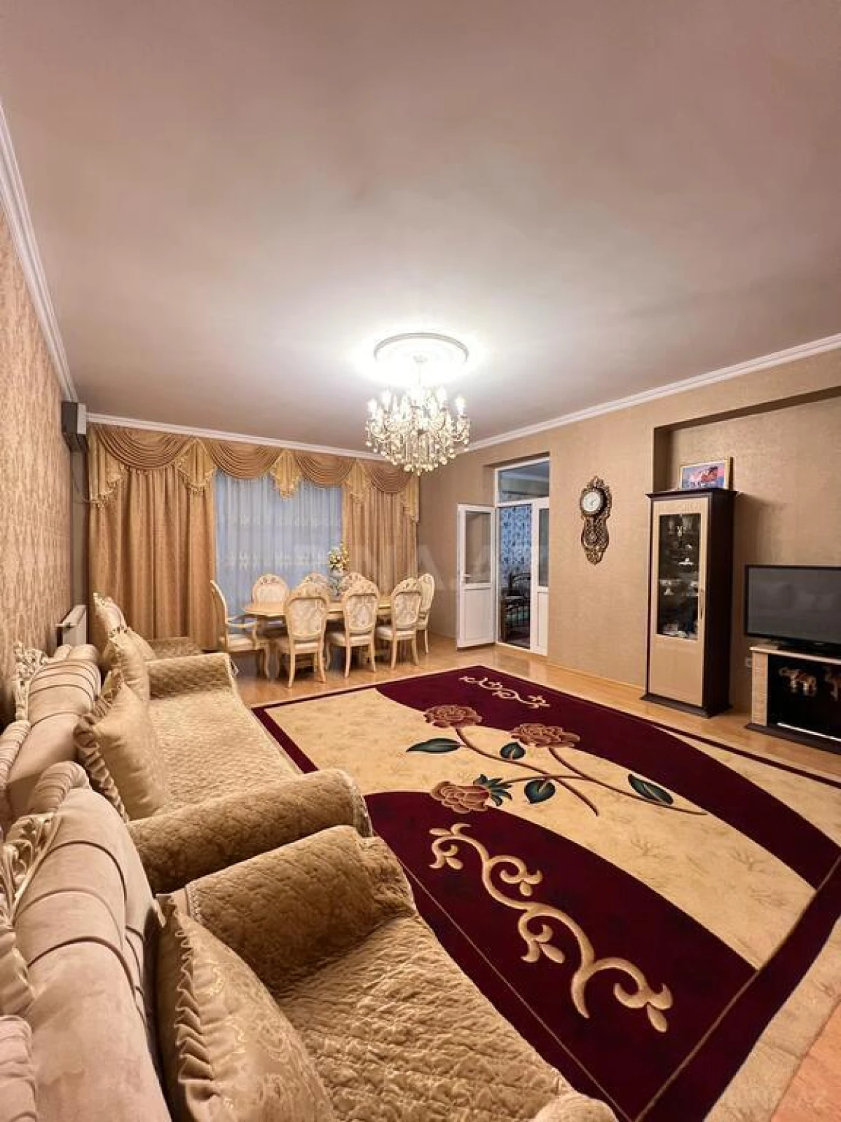 Satılır 3 otaqlı mənzil 125 m²