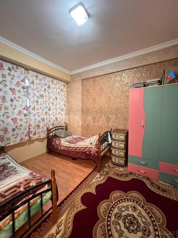 Satılır 3 otaqlı mənzil 125 m²