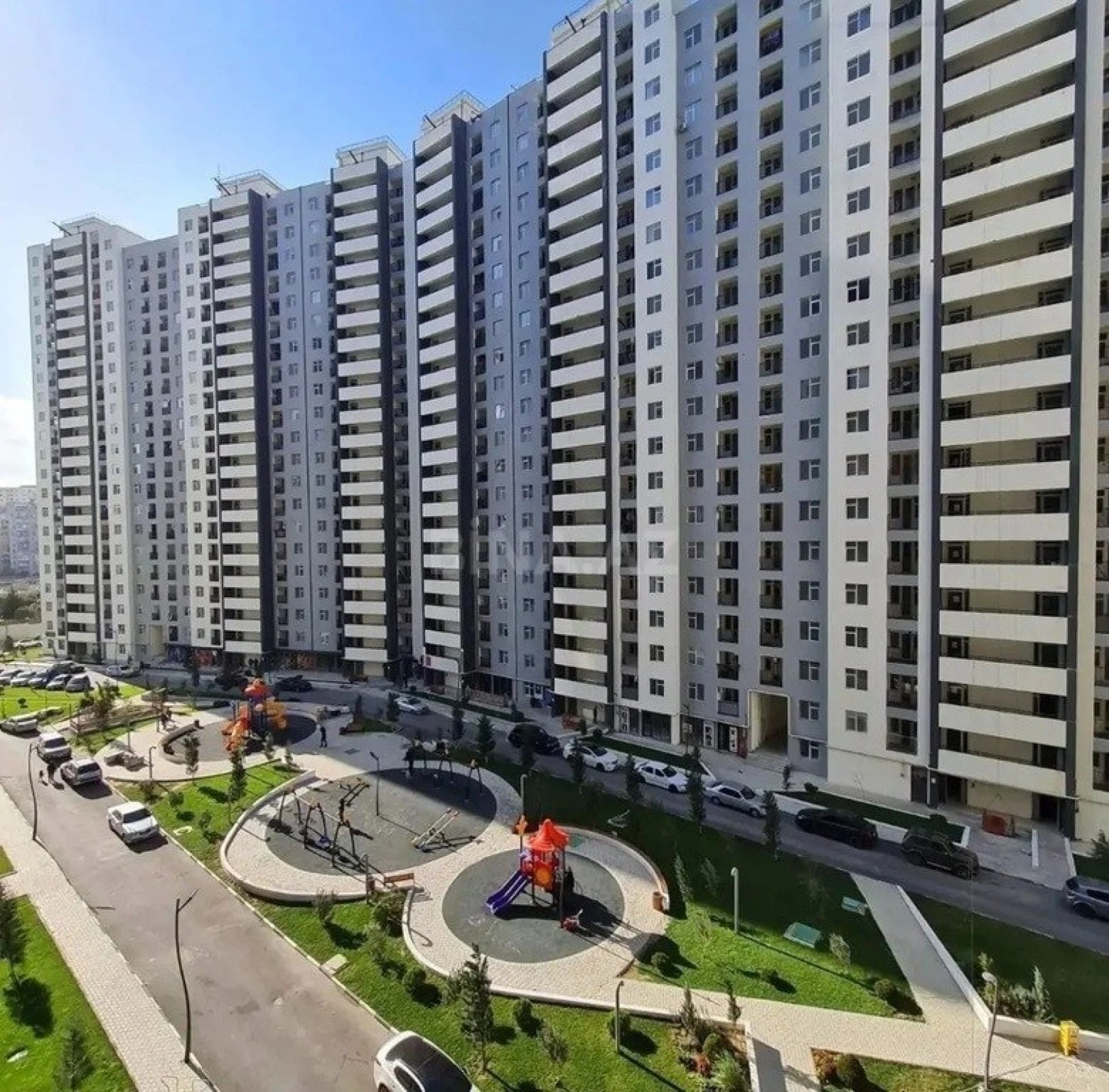 Kirayə verilir 2 otaqlı mənzil 86 m²
