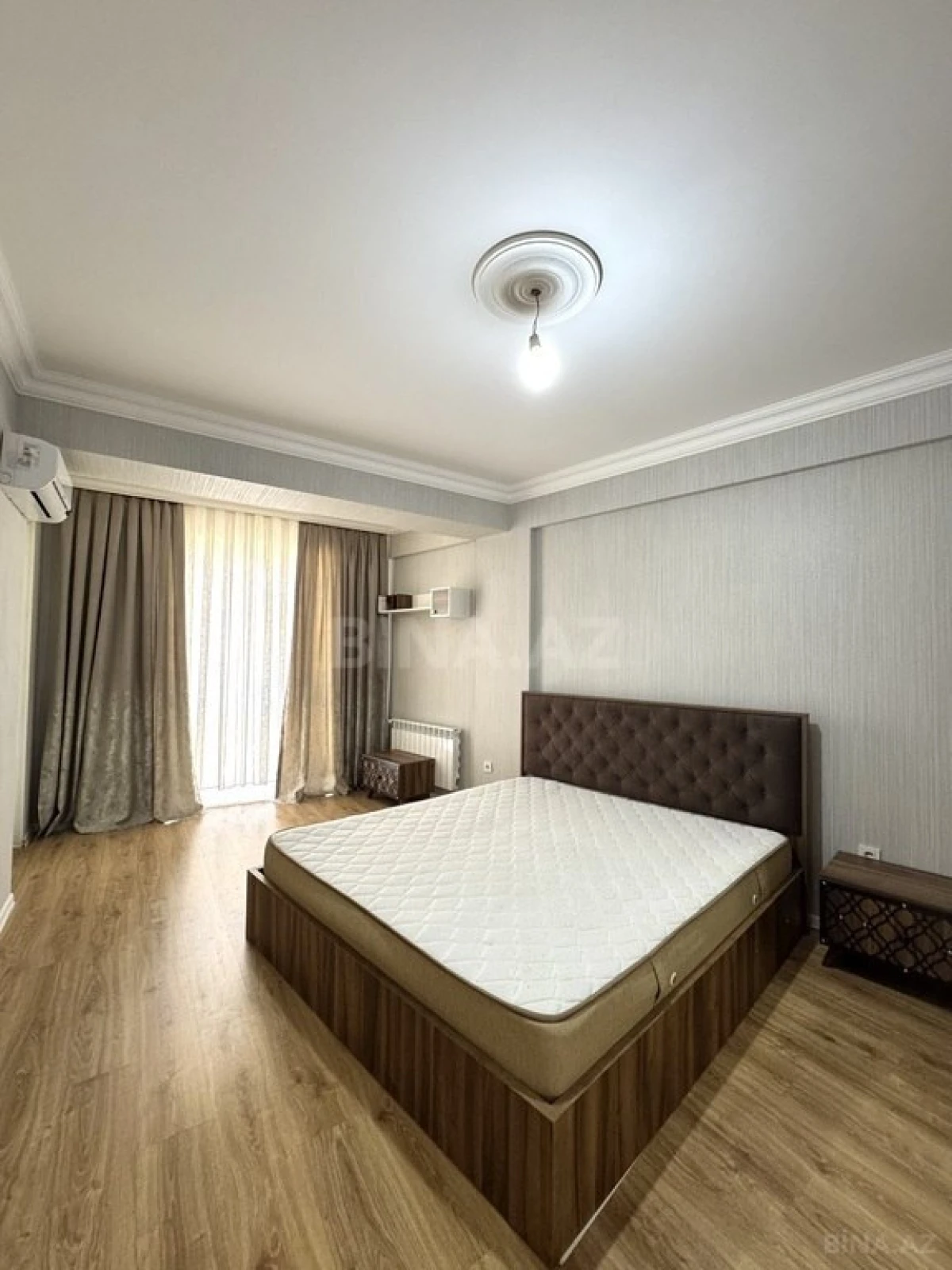 Kirayə verilir 2 otaqlı mənzil 86 m²