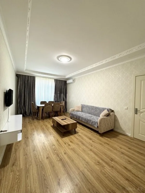 Kirayə verilir 2 otaqlı mənzil 86 m²