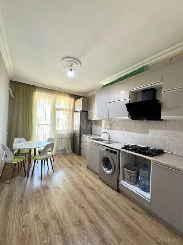 Kirayə verilir 2 otaqlı mənzil 86 m²
