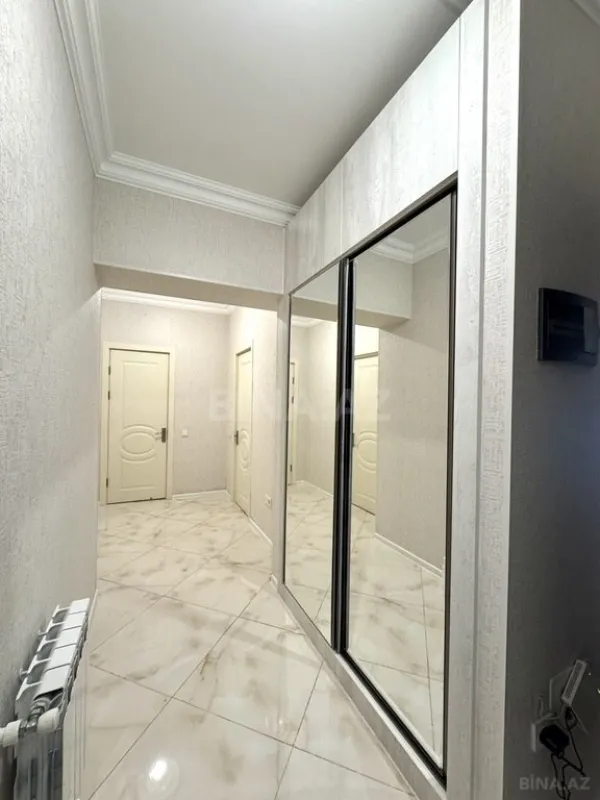 Kirayə verilir 2 otaqlı mənzil 86 m²