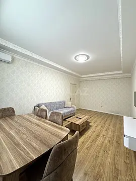 Kirayə verilir 2 otaqlı mənzil 86 m²