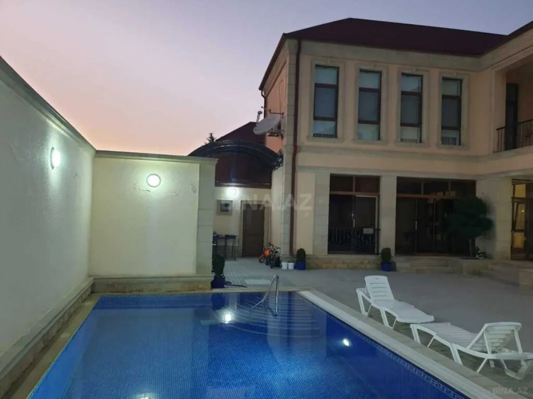 Satılır 8 otaqlı həyət evi 500 m²