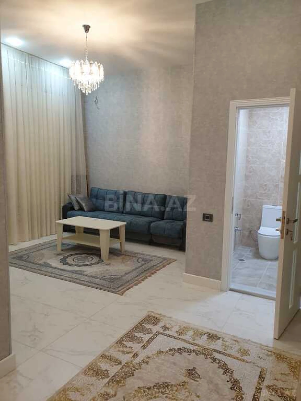 Satılır 8 otaqlı həyət evi 500 m²