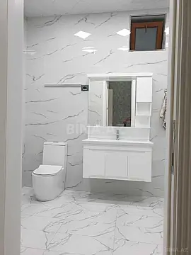 Satılır 8 otaqlı həyət evi 500 m²