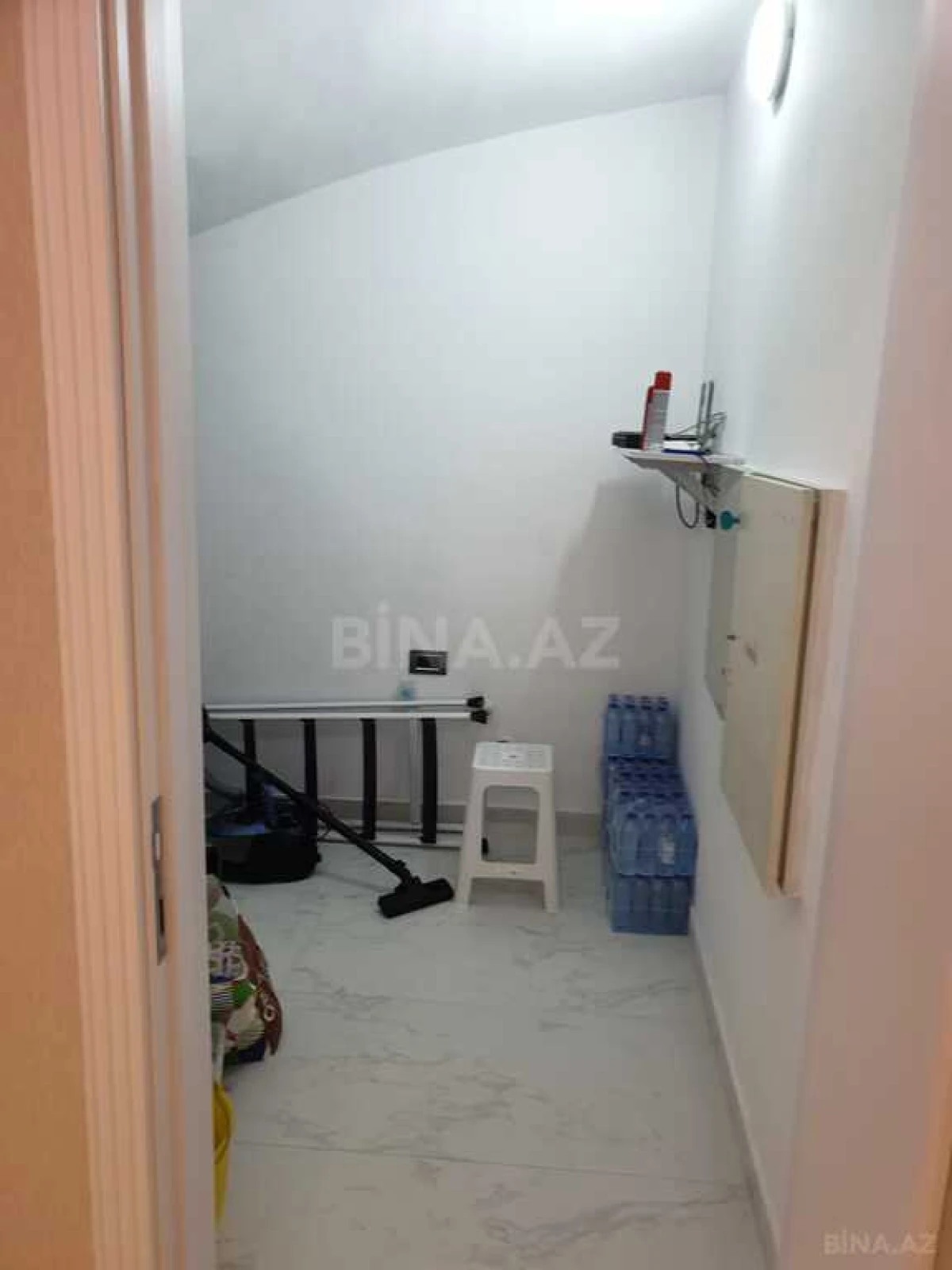 Satılır 8 otaqlı həyət evi 500 m²