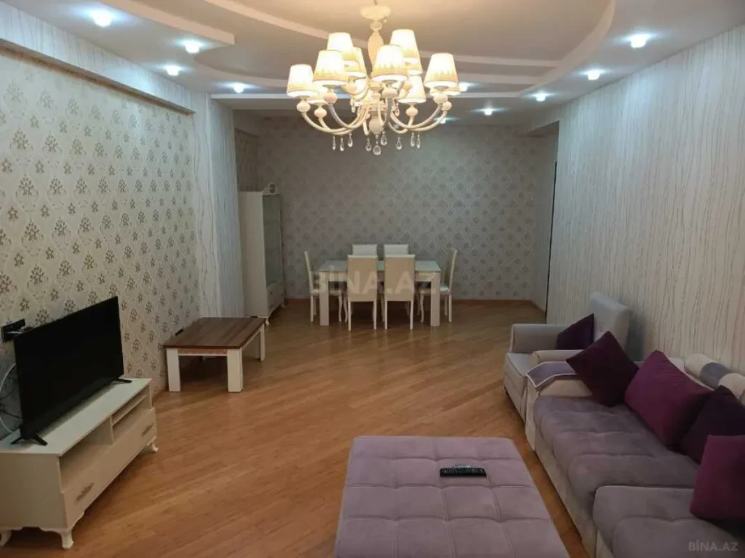 Kirayə verilir 3 otaqlı mənzil 140 m²