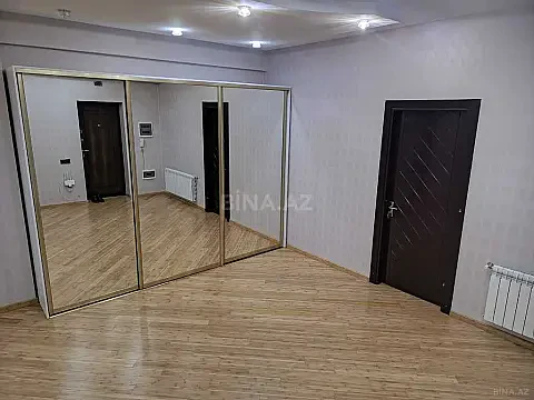 Kirayə verilir 3 otaqlı mənzil 140 m²