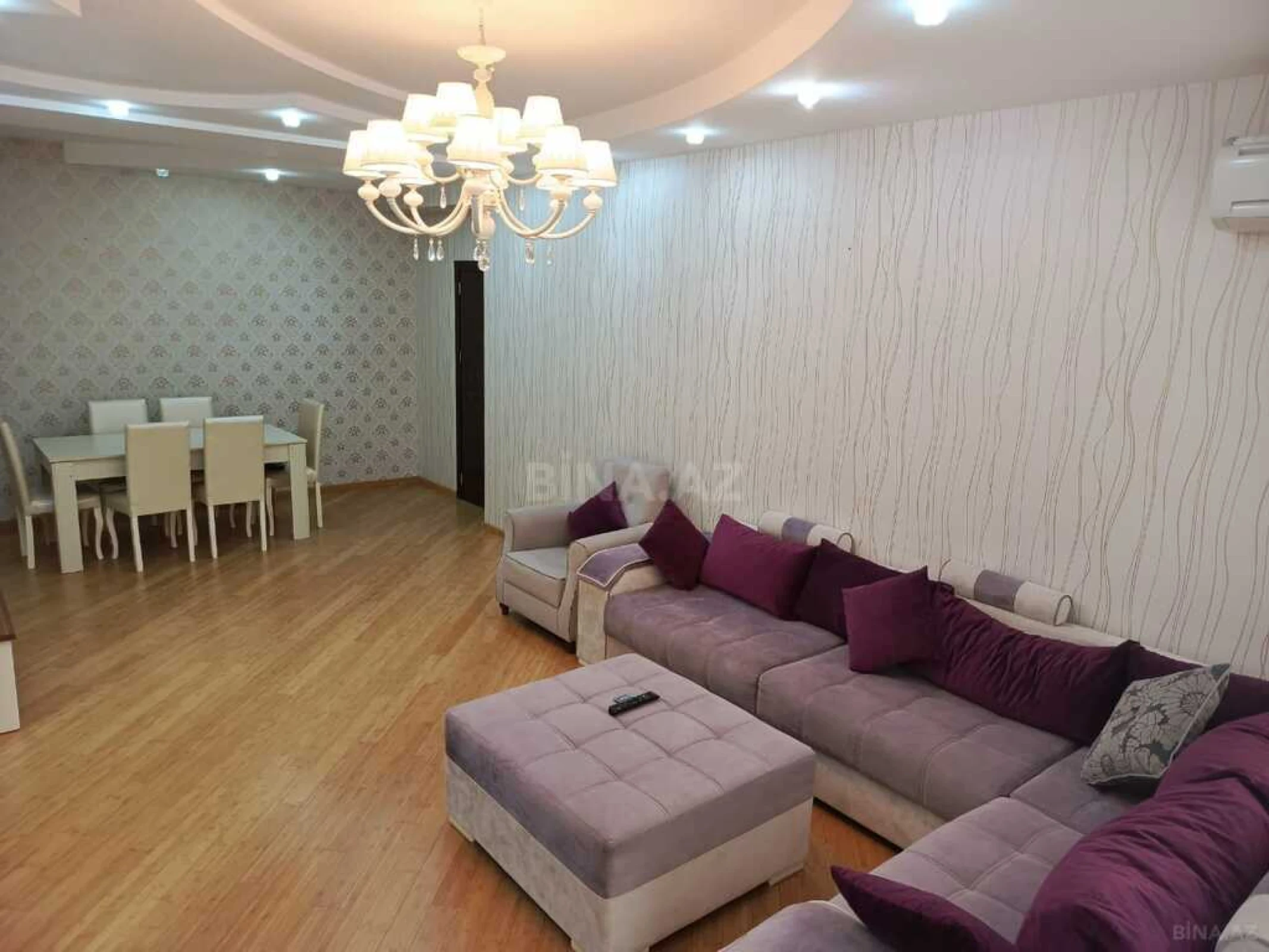 Kirayə verilir 3 otaqlı mənzil 140 m²