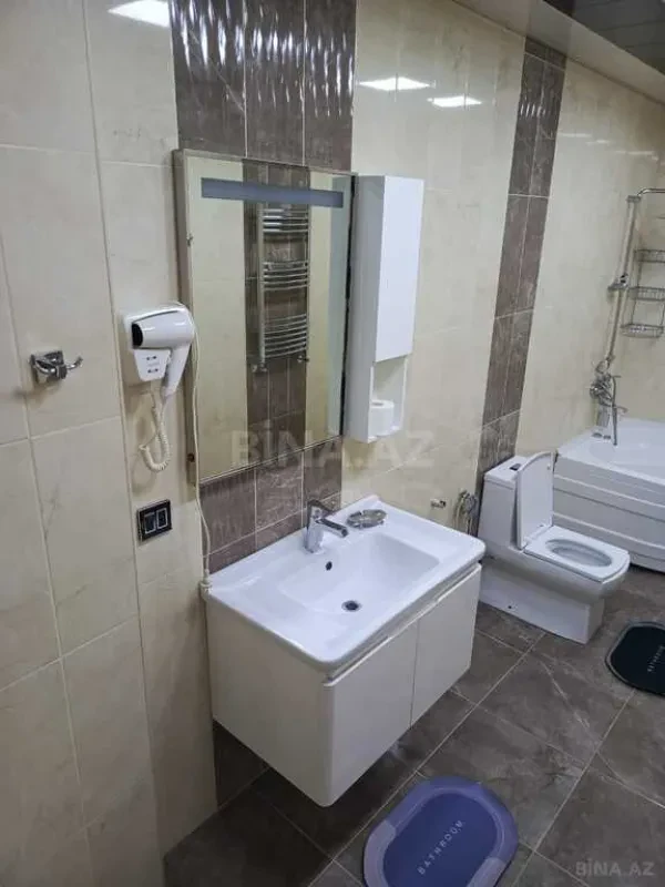 Kirayə verilir 3 otaqlı mənzil 140 m²