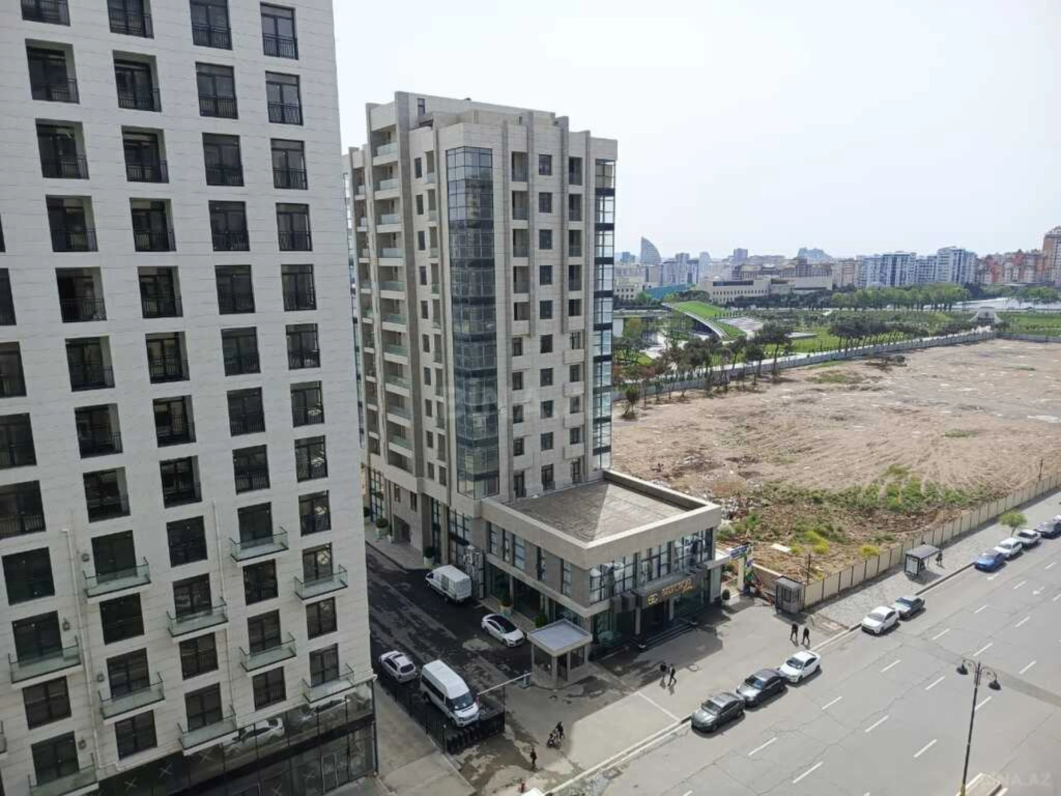 Kirayə verilir 3 otaqlı mənzil 140 m²