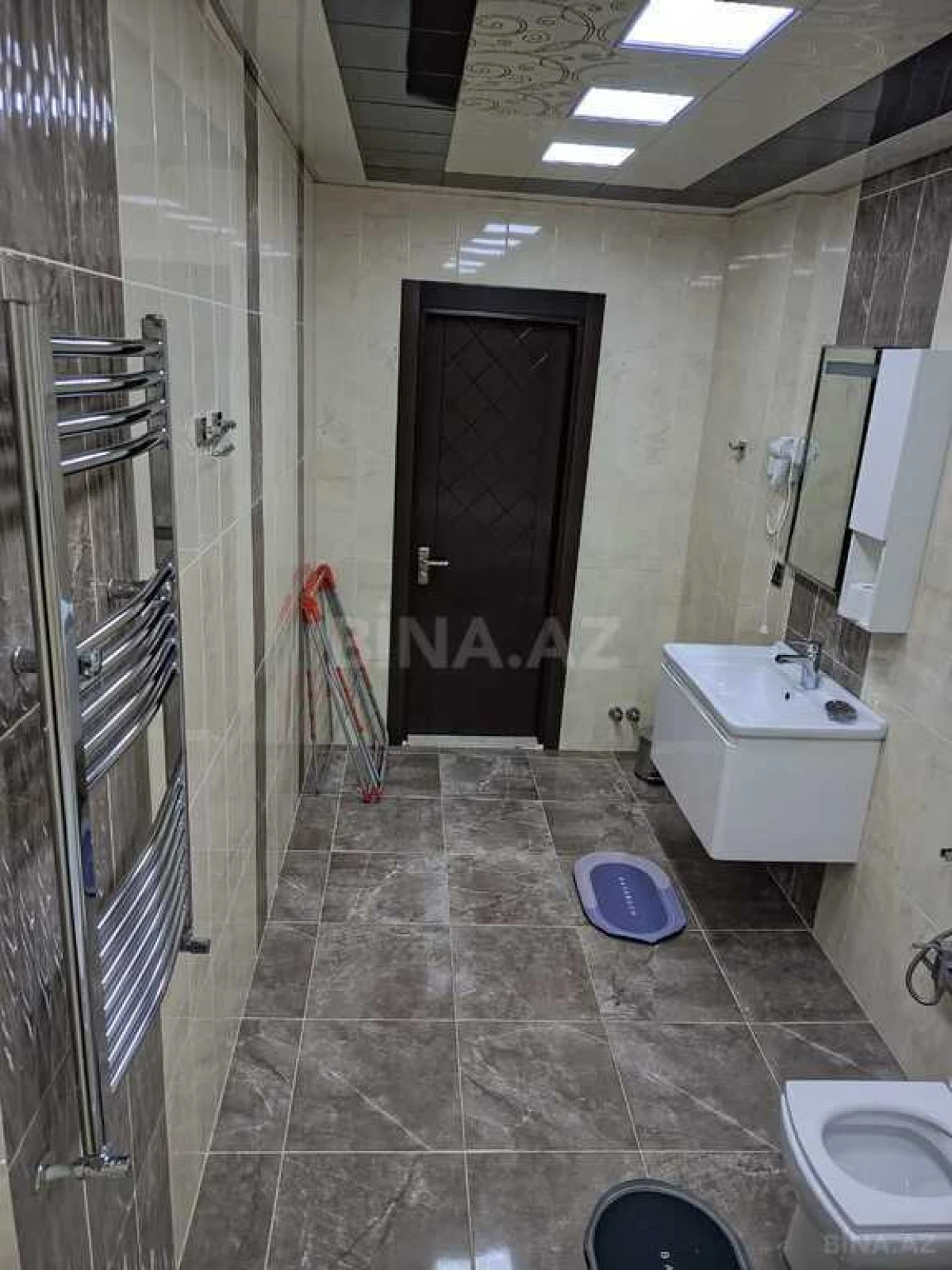 Kirayə verilir 3 otaqlı mənzil 140 m²