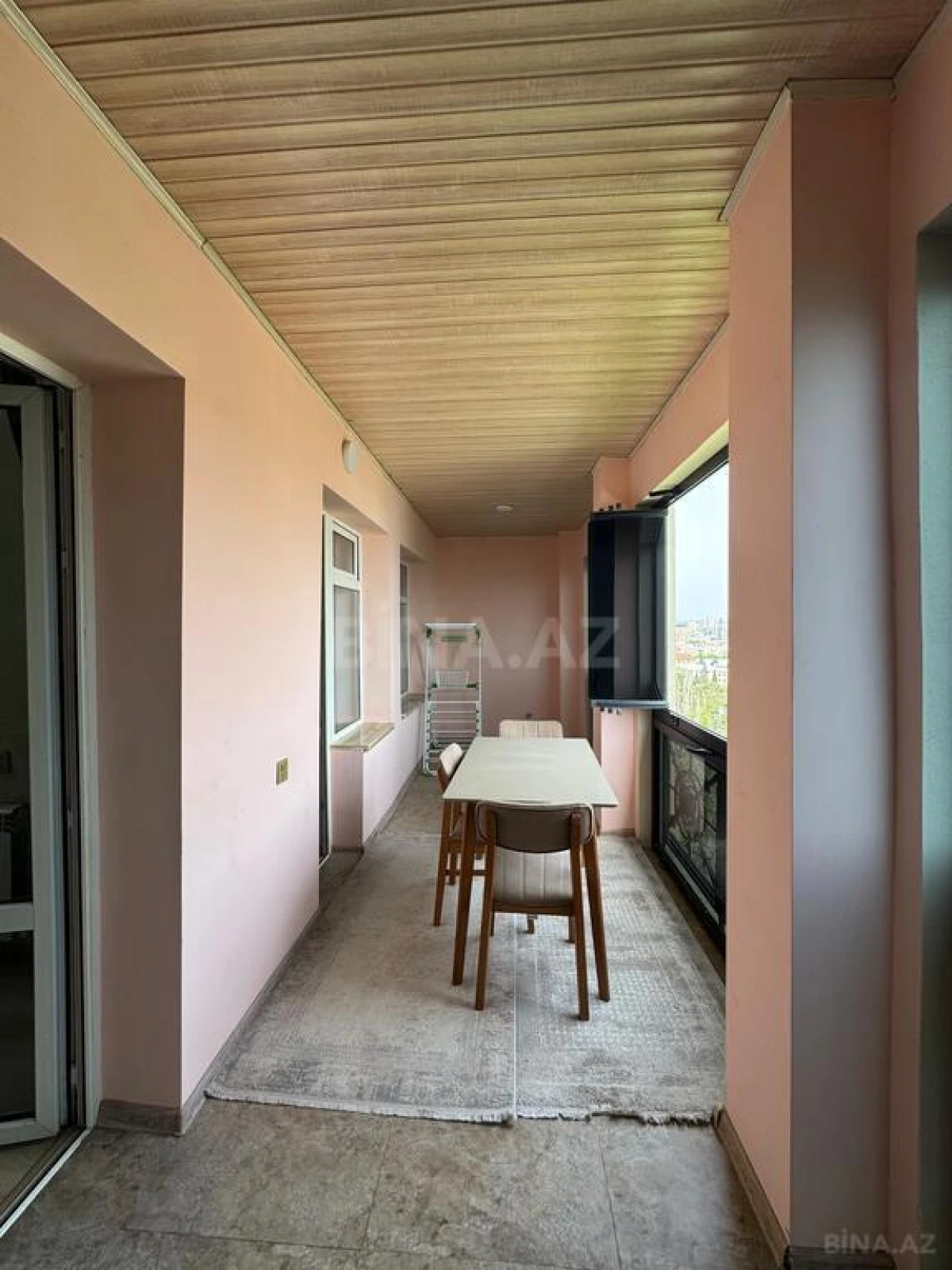 Satılır 4 otaqlı mənzil 115 m²