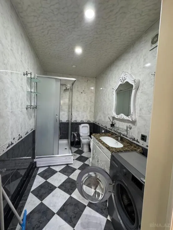 Satılır 4 otaqlı mənzil 115 m²