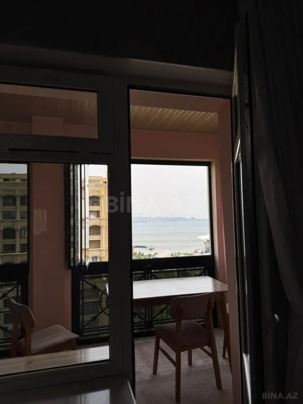 Satılır 4 otaqlı mənzil 115 m²