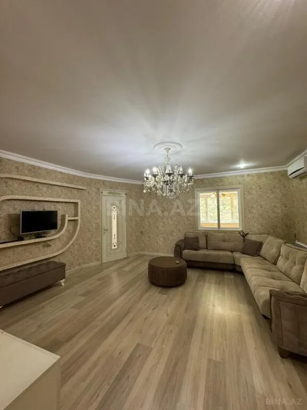 Satılır 4 otaqlı mənzil 115 m²