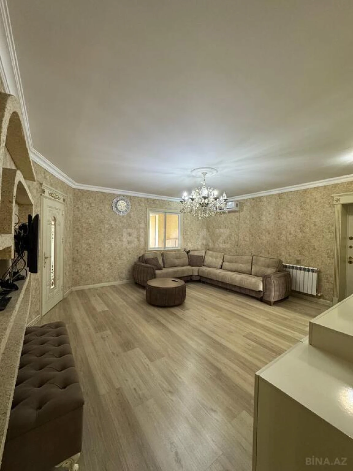 Satılır 4 otaqlı mənzil 115 m²