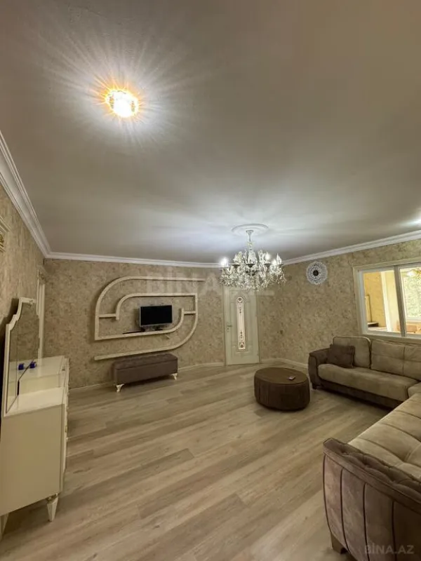 Satılır 4 otaqlı mənzil 115 m²